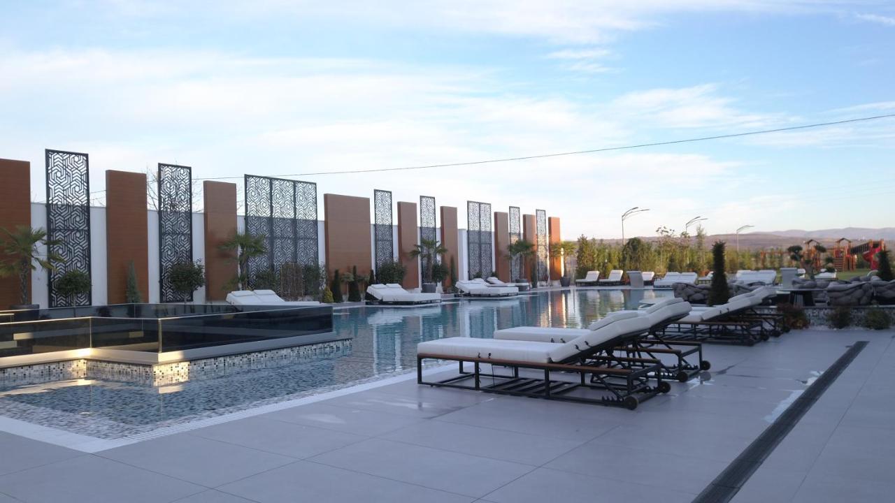 Mirror 4* Petrovec