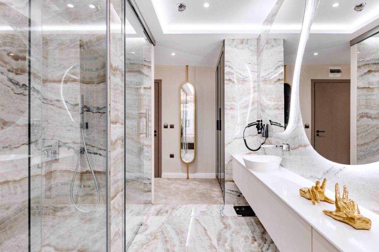 Hotel Mirror 4*