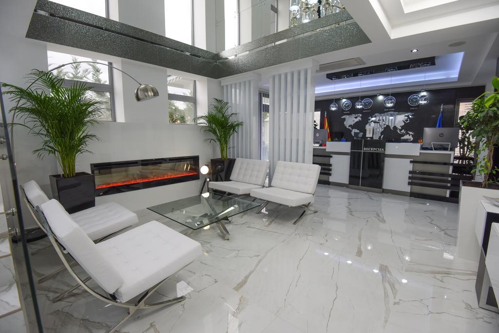 Mirror 4*
